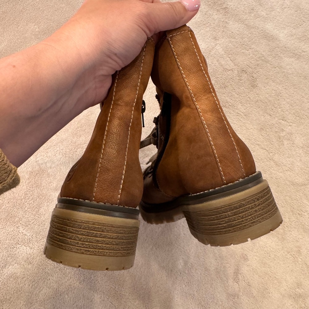 Rieker Leather Lug Sole Sweater Knit Sherpa Hiking Boots Cozy Boho EU40/US 9.5 - Picture 11 of 11